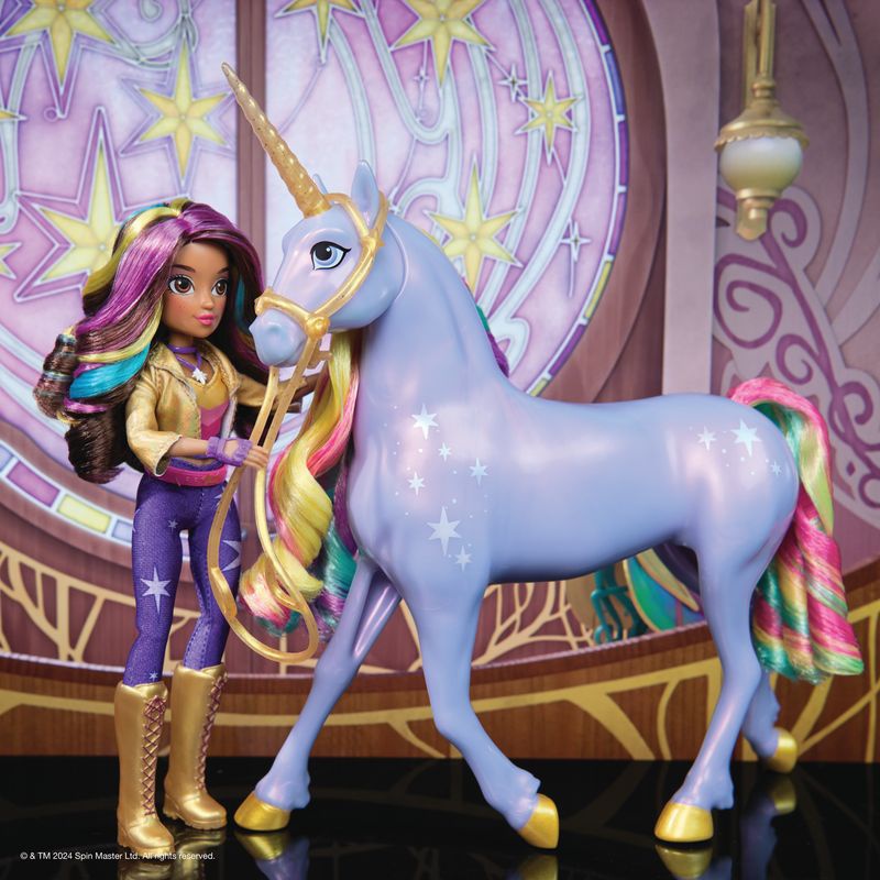 Unicorn Academy Licht-Einhorn Wildstar 28 cm mit Puppe Sophia 24 cm