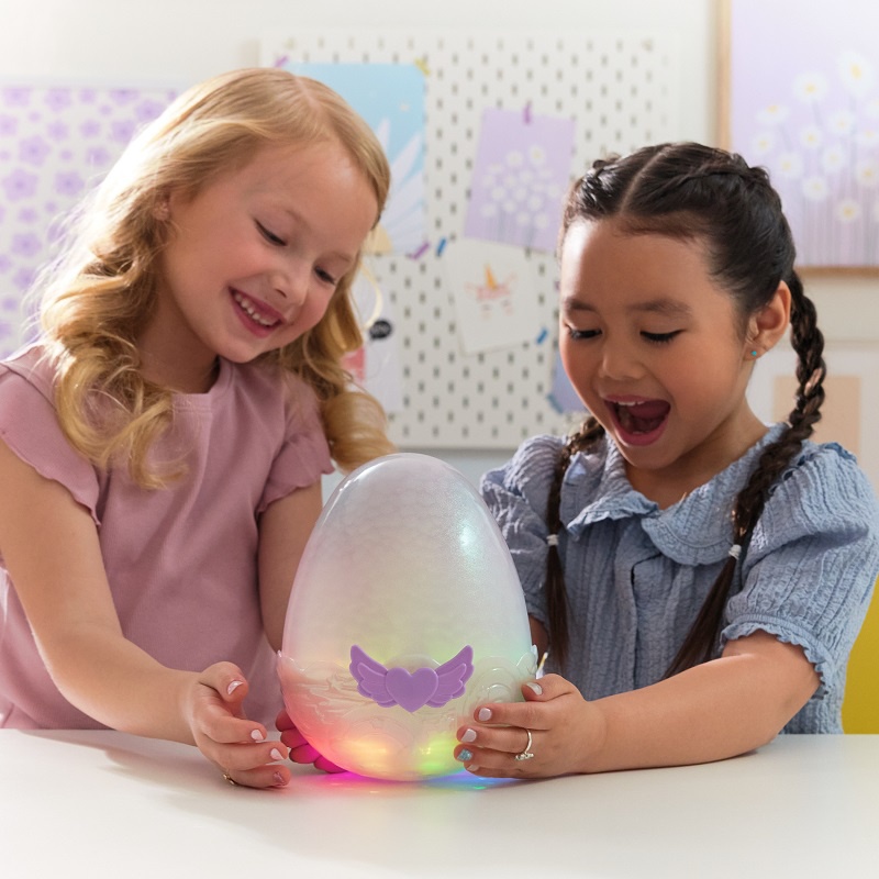 Hatchimals schlüpfendes interaktives Einhorn-Tierchen