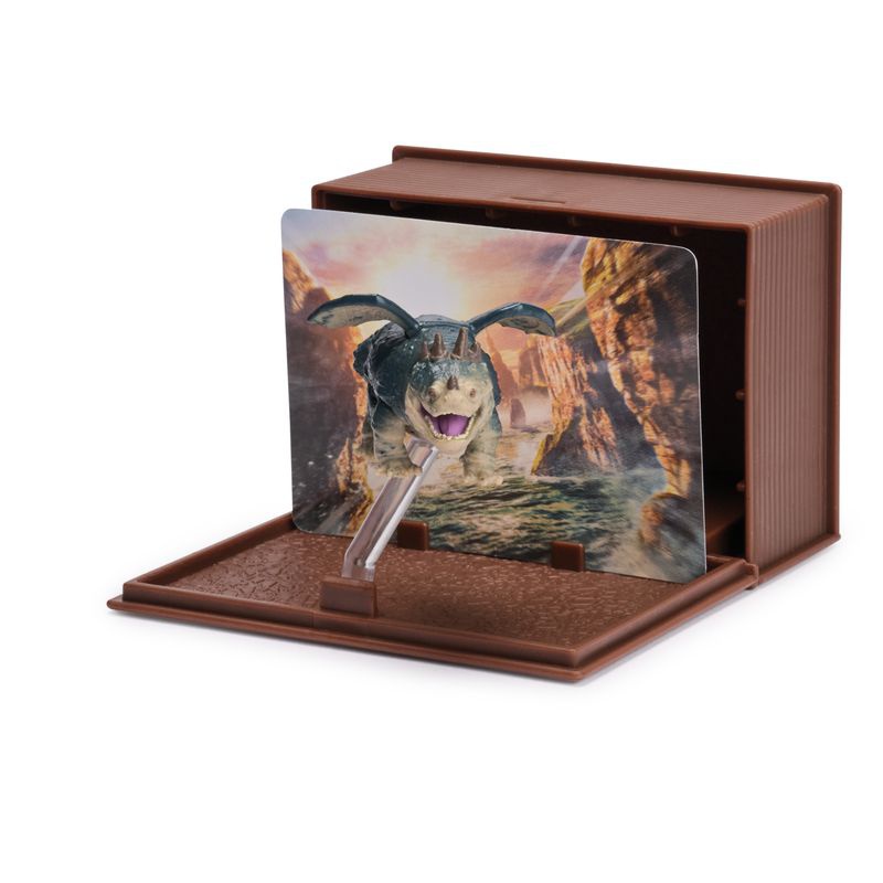 Drachenzähmen leicht gemacht Figur mit Karten im Drachenbuch