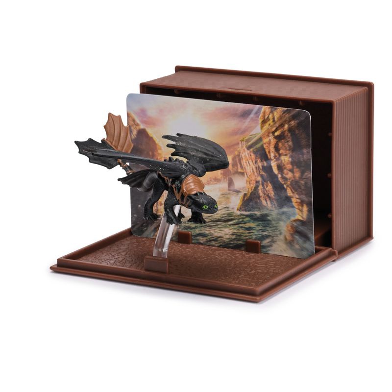 Drachenzähmen leicht gemacht Figur mit Karten im Drachenbuch