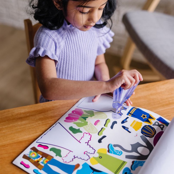 Melissa & Doug wiederverwendbare Sticker mit Unterlage - Ankleiden