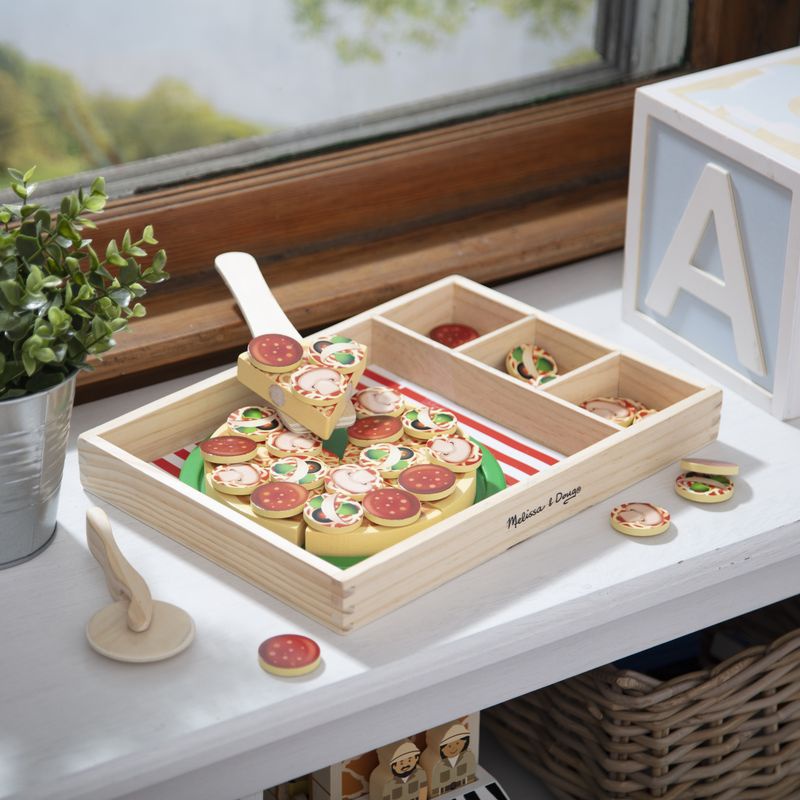 AKTION: Melissa & Doug Pizza Party Set + Water WOW Zaubermalerei Märchen GRATIS