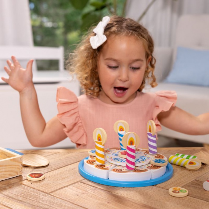 AKTION: Melissa & Doug Geburtstagstorte Set + Water WOW Wassermalerei Märchen GRATIS