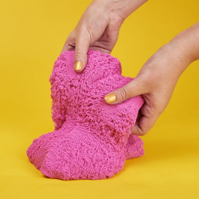 Kinetic Sand Verpackung von glitzerndem rosa Sand 0,9 kg
