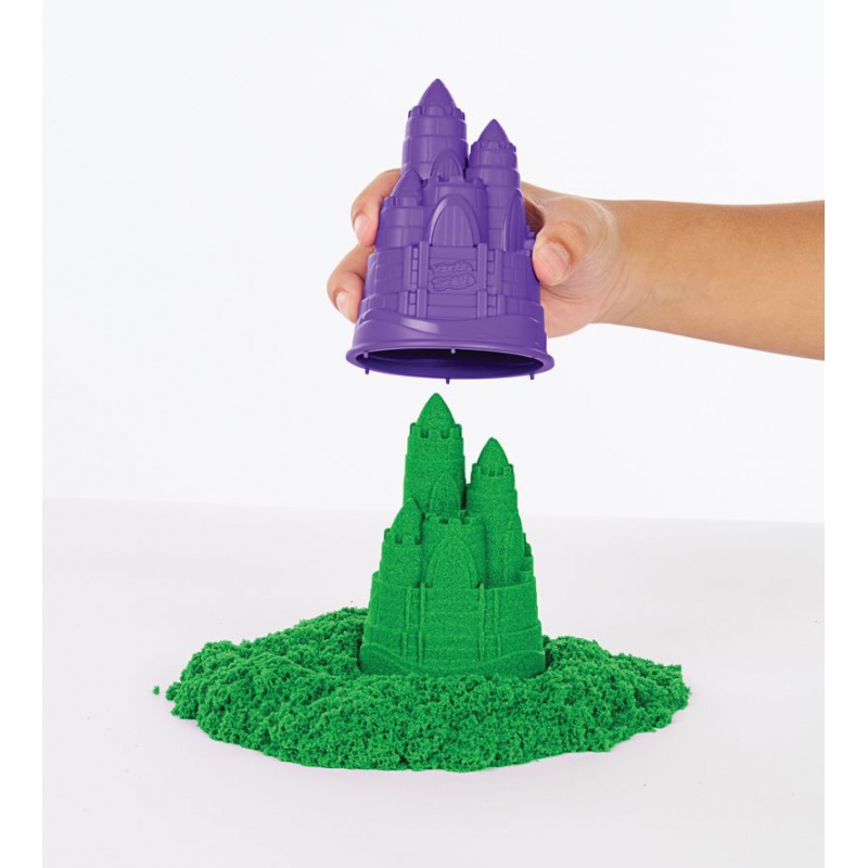 Kinetic Sand Box mit flüssigem Sand und grüner Unterlage