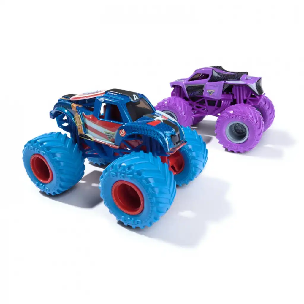 Erstelle deine eigene Monster Jam Show voller Stunts.