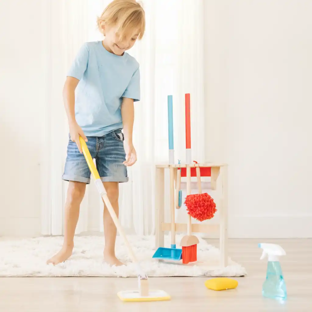 Lassen Sie sich von Tipps für spaßiges Aufräumen mit Kindern inspirieren