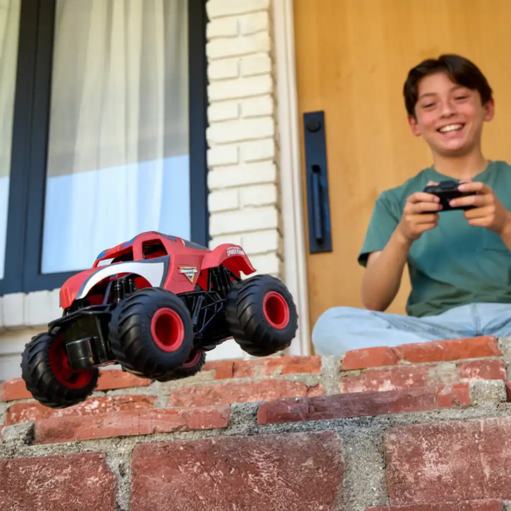 Erwecke bei jedem Offroad-Rennen den Superhelden in dir.
