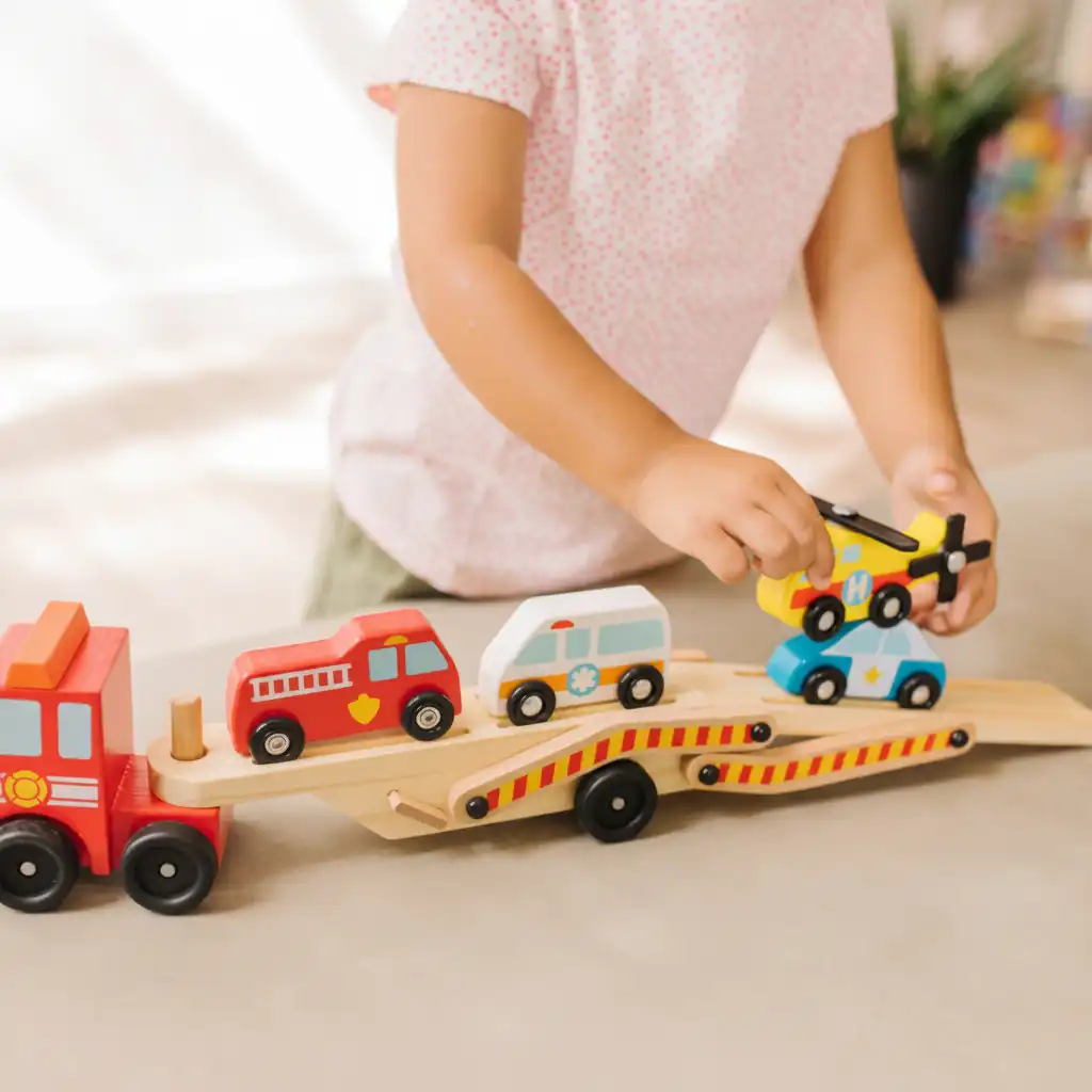 Komplettes Set von fünf Fahrzeugen in einer Packung