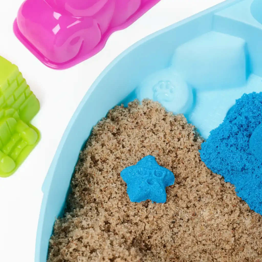 Detailverarbeitung der Förmchen für perfekte Sandkreationen.