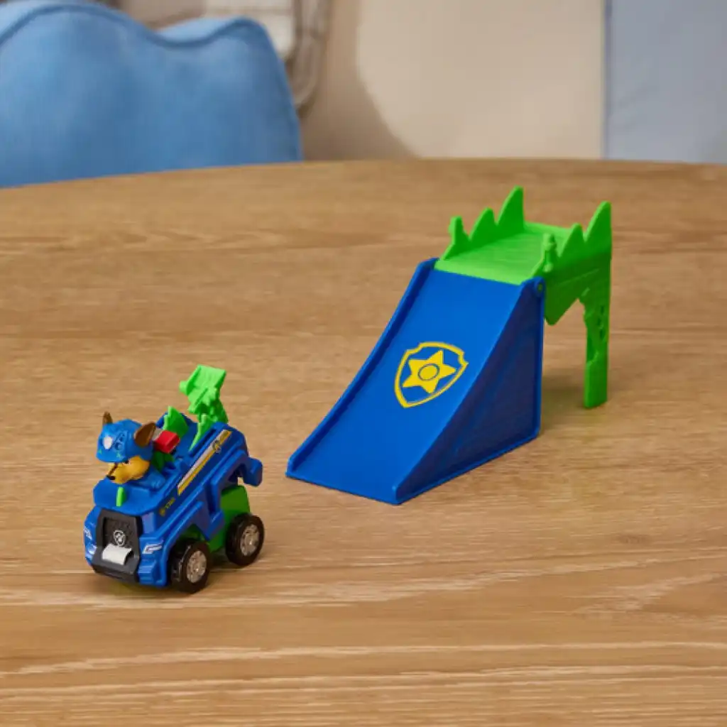 Entdecken Sie neue Spielweisen mit der Akrobatikrampe und Chase.