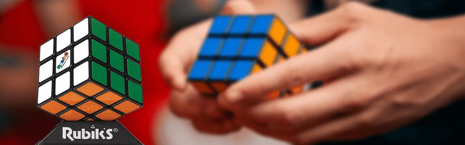 Beherrsche die Lichtgeschwindigkeit mit dem elektronischen Puzzle Rubik’s Rush.